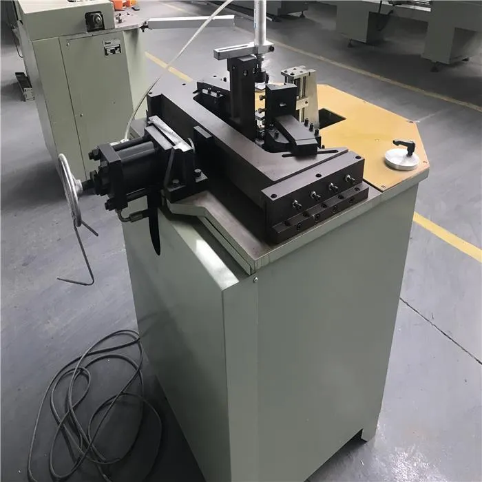 aluminium window fabrication machinery (3)